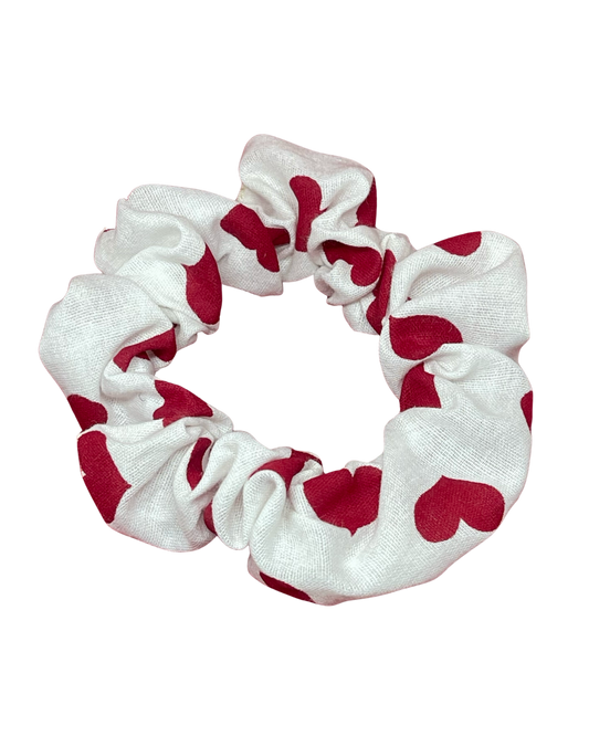 Skinny white scrunchie with red hearts