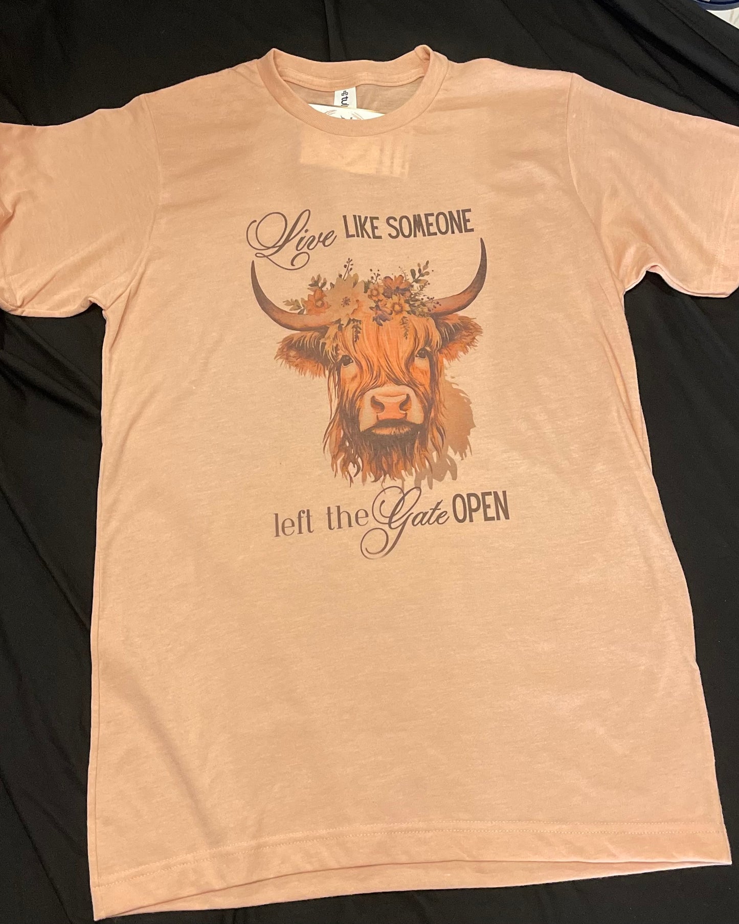 Pink highland cow: live like someone left the gate open T-shirt