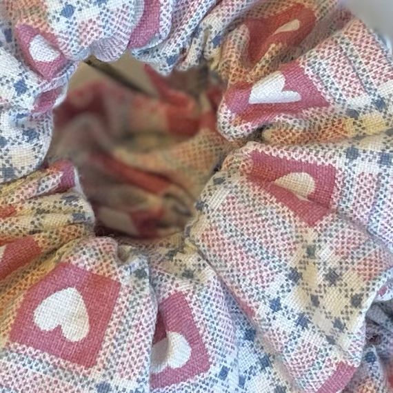Mini plaid heart checker scrunchie