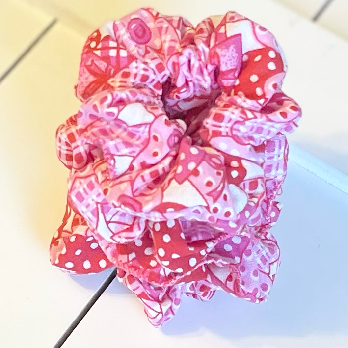 Mini Light pink heart Scruchie