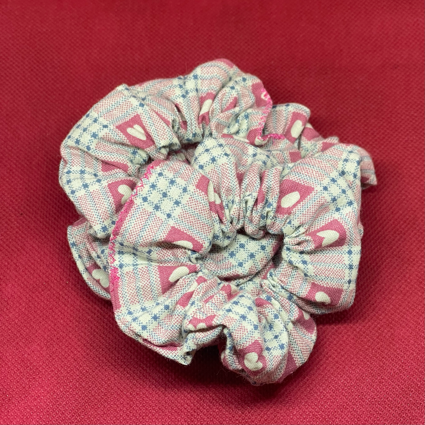 Mini plaid heart checker scrunchie