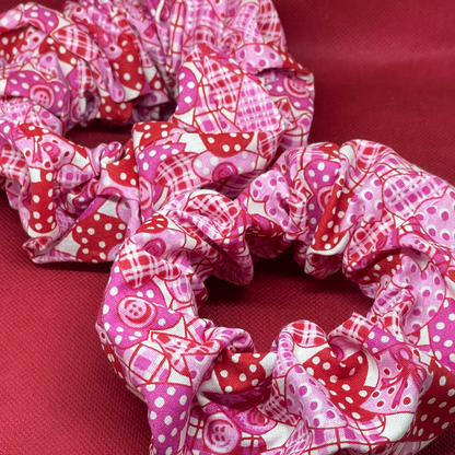 XXL Light pink heart scrunchie