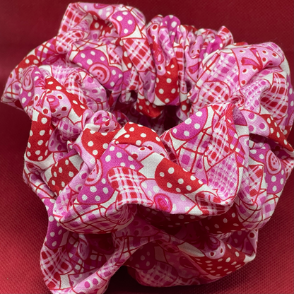 XXL Light pink heart scrunchie
