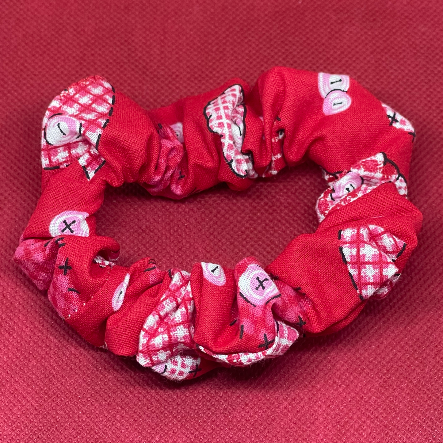 Skinny Red Hearts Scrunchie