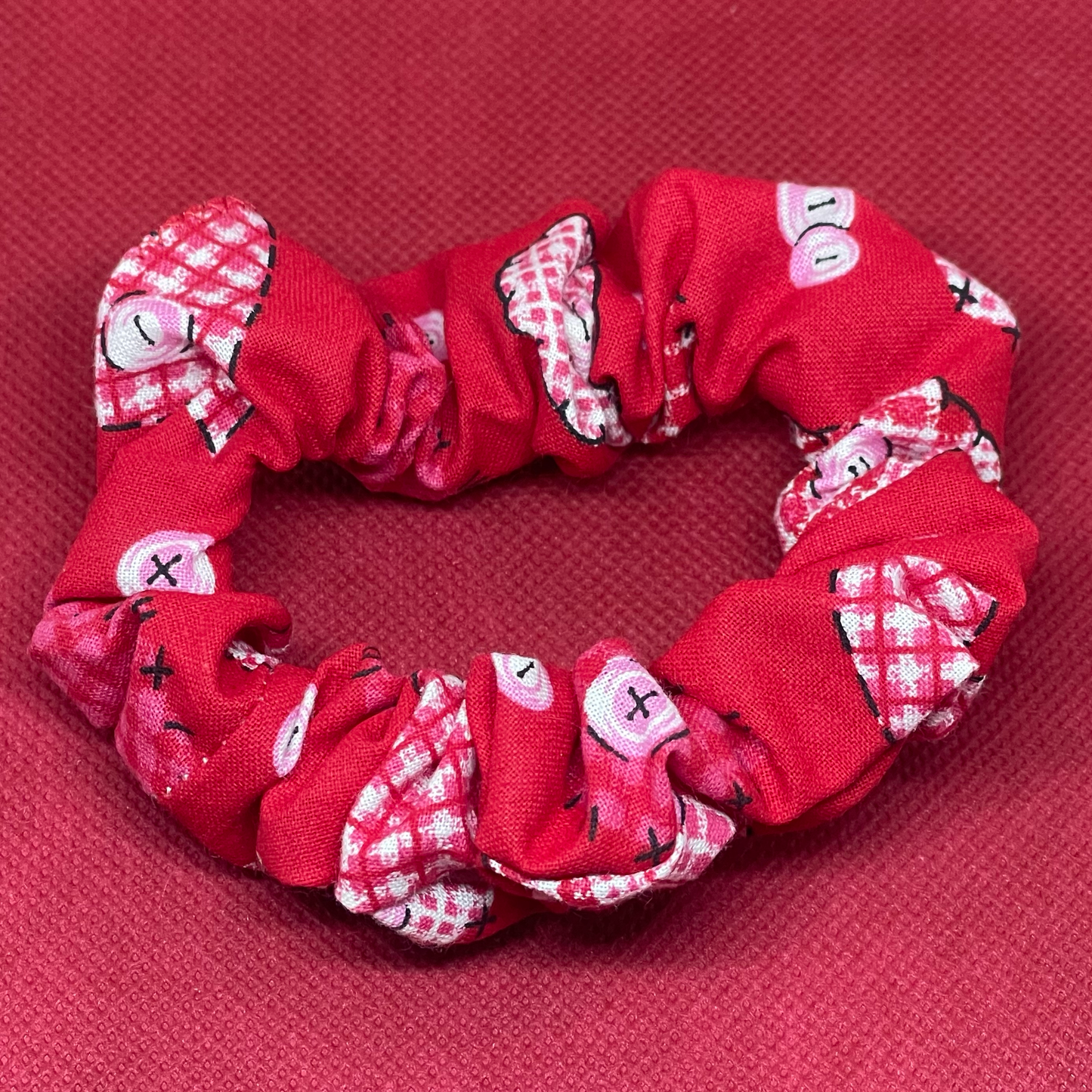 Skinny Red Hearts Scrunchie
