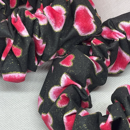 XXL Black heart scrunchie