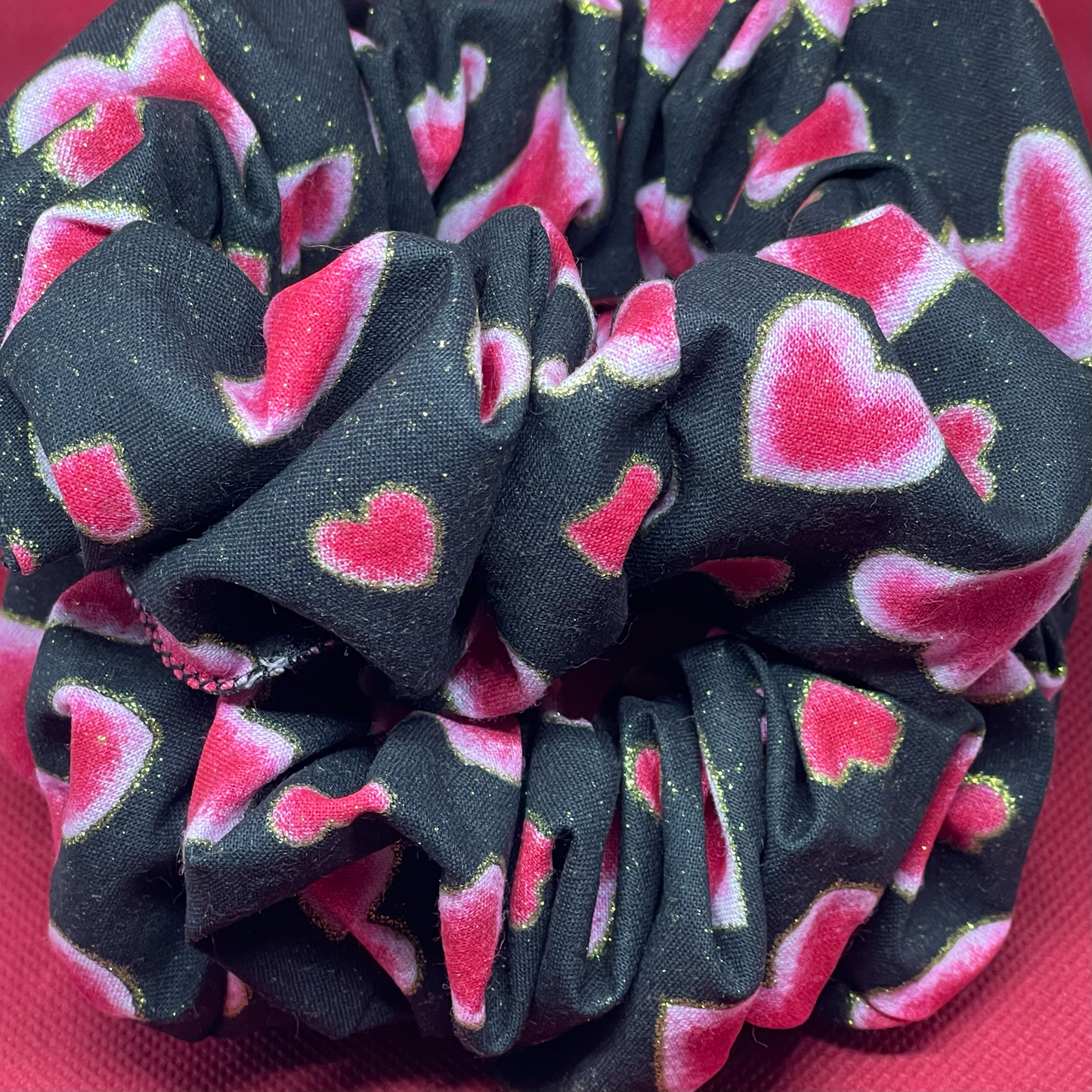 XXL Black heart scrunchie