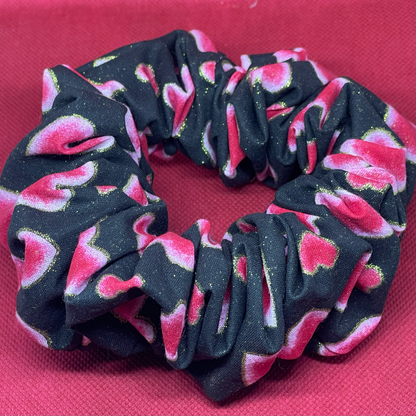 XXL Black heart scrunchie