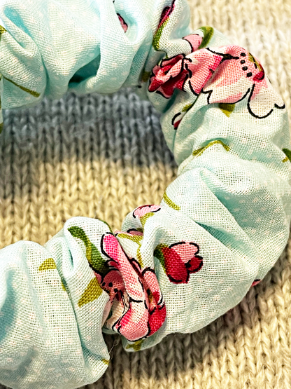 Brooke Flora Standard Scrunchie