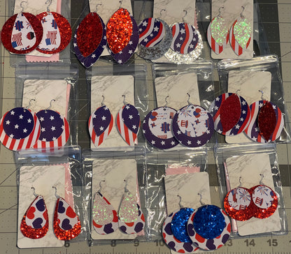 4th of July Faux leather earrings- Small circle red glitter with 4th decor