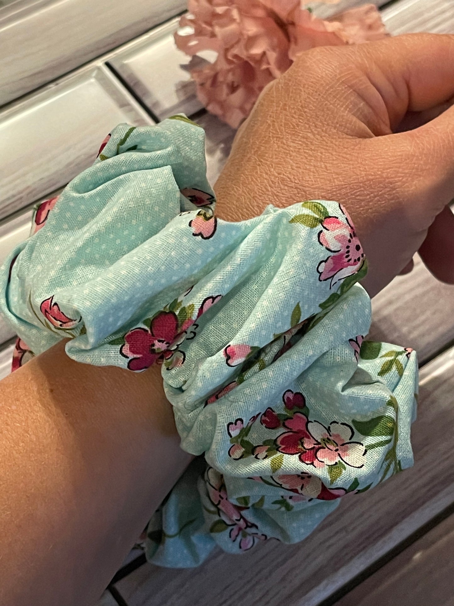 Brooke Flora XL Scrunchie