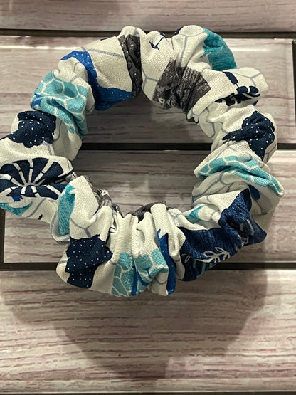 Georgia Sky standard scrunchie