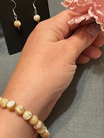 Natural Mother of Pearl Gemstone Bracelet